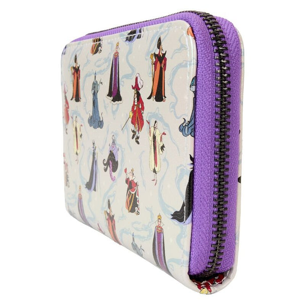 Zoom sur les détails appliqués et imprimés du portefeuille Disney Villains Loungefly avec finition iridescente