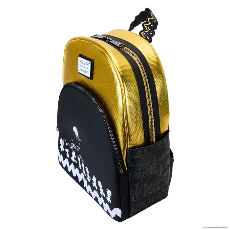 Poche avant zippée du sac à dos Loungefly avec fermeture robuste et détails en métal couleur canon de fusil.