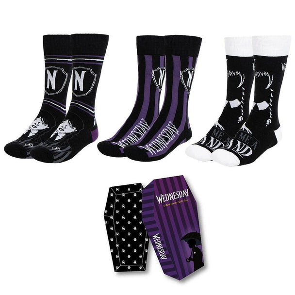 Pack de 3 paires de chaussettes adultes Wednesday CERDÁ taille 36-43, en coton mélangé, présentées sur fond blanc.