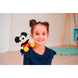 Peluche Mickey Disney 12 cm attachée à une épaule de sac grâce à son aimant