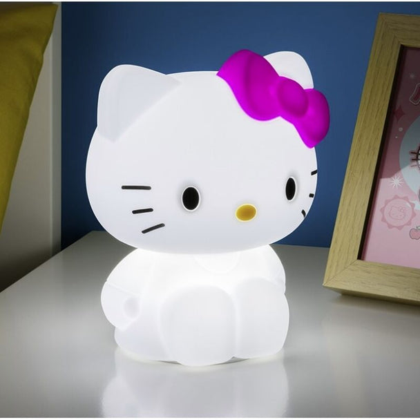 Vue de côté de la lampe Hello Kitty PALADONE avec éclairage doux et ambiance chaleureuse