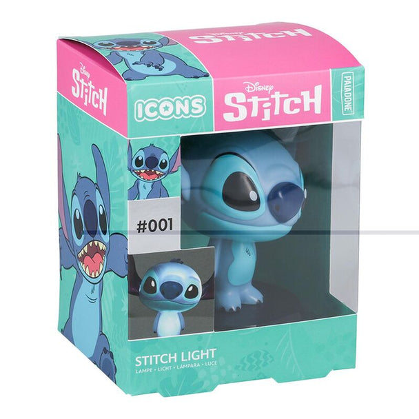 Vue rapprochée de la lampe Stitch avec ses détails colorés et sa lumière douce.