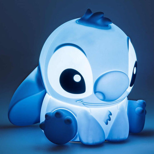 Lampe Stitch Disney montrant les trois niveaux de luminosité réglables via un bouton