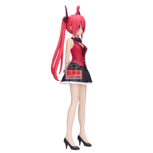 Profil latéral de la figurine Kotori Itsuka montrant la finesse des détails et la pose dynamique