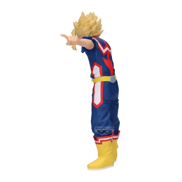 Profil gauche de la figurine All Might True Form montrant les muscles et la posture héroïque
