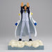 Vue latérale de la figurine Aokiji Kuzan montrant les détails de son manteau et de son uniforme