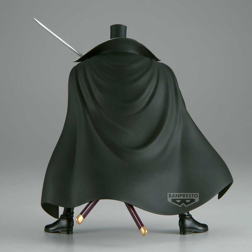 Image de la figurine Vista en position de combat avec accessoires visibles et finition BANPRESTO