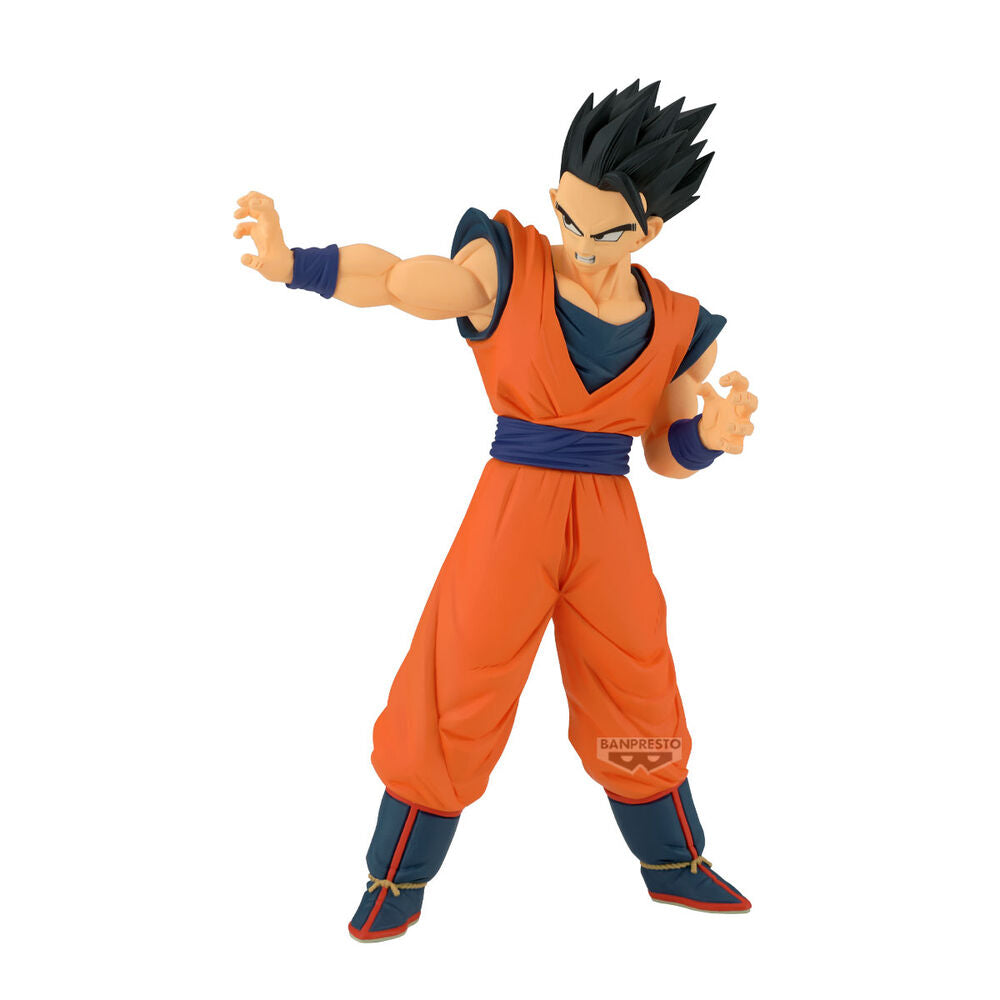 Figurine Ultimate Gohan 16cm exposée sur socle avec arrière-plan neutre