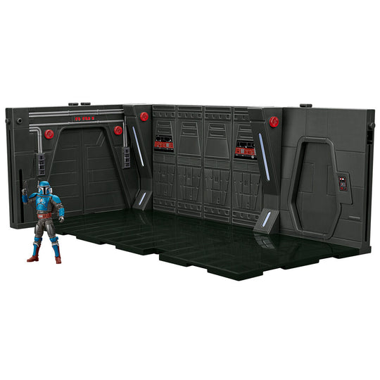 Figurine détaillée de Moff Gideon avec deux accessoires inclus pour le jeu