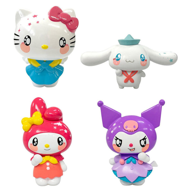 Zoom sur les figurines Hello Kitty Friends COMANSI montrant les détails des personnages et leurs accessoires