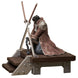 Détail de la figurine Roger The King of the Pirates avec son chapeau emblématique et tenue authentique