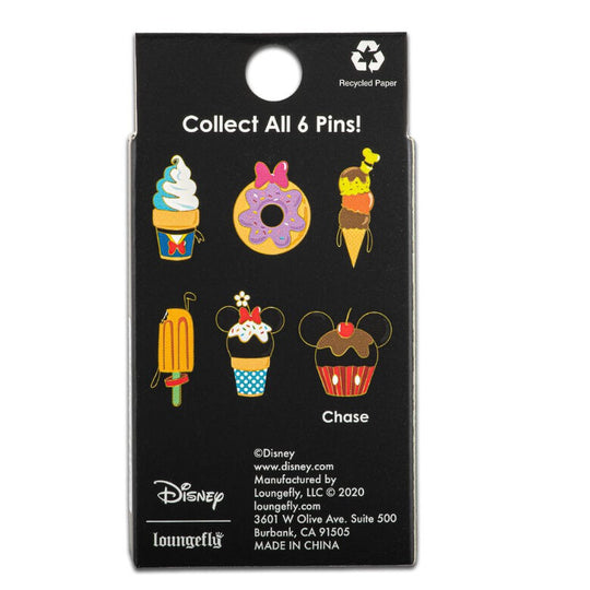 Vue avant du pin's émaillé Loungefly Disney Mystery Blind Box avec détails colorés