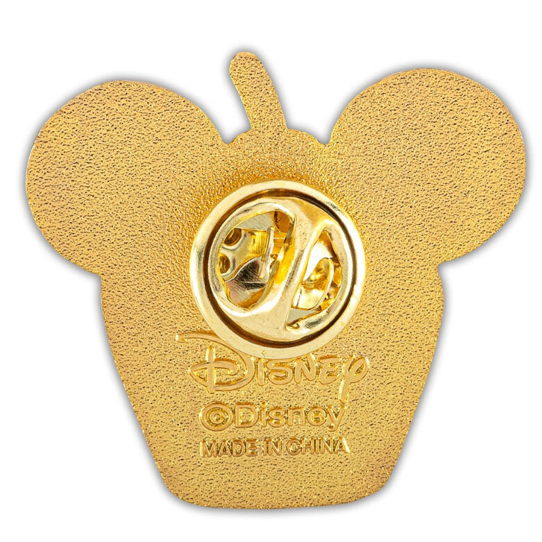 Image rapprochée du pin's Disney Loungefly montrant la finition émaillée brillante