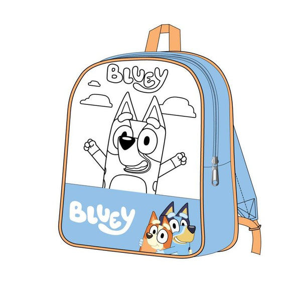 Sac à dos Bluey personnalisé par un enfant utilisant le kit DIY créatif de CERDÁ