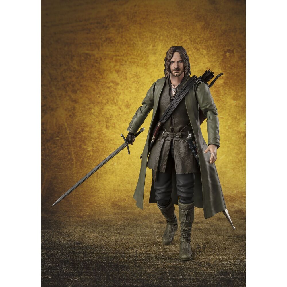 Détail des mains interchangeables et des armes de la figurine Aragon S.H. Figuarts