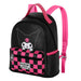 Sac à dos Hello Kitty Kuromi porté sur l'épaule par un enfant, parfait pour l'école ou les sorties