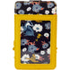 Détail du porte-cartes Hufflepuff Loungefly montrant la texture et les finitions soignées