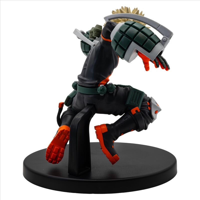 Vue latérale de la figurine Katsuki Bakugo montrant son costume de héros rouge et noir