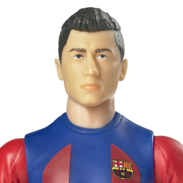 Vue latérale de la figurine Lewandowski montrant le logo FC Barcelona sur le maillot