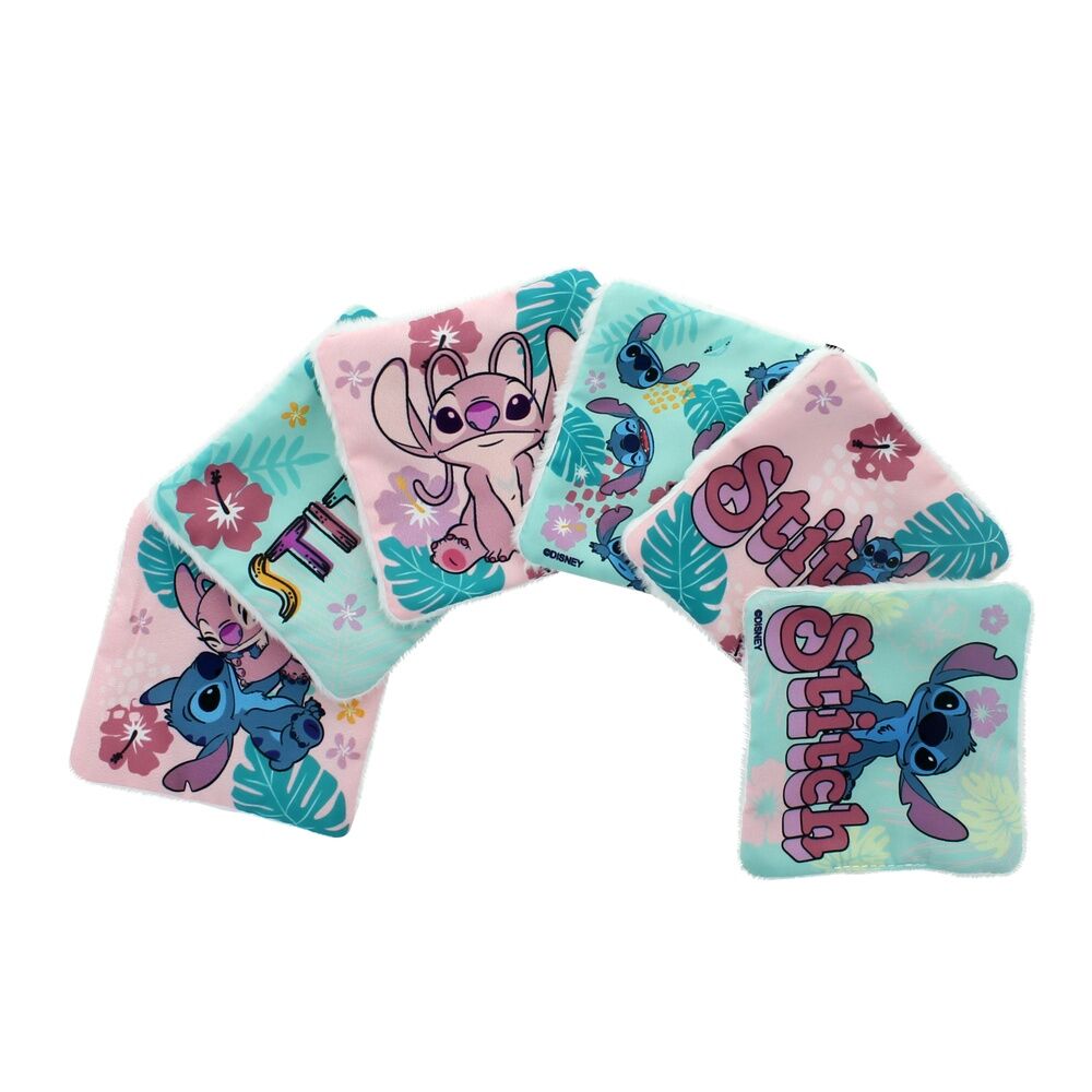 Vue rapprochée du tissu doux et lavable des disques démaquillants Disney Stitch pour soin du visage