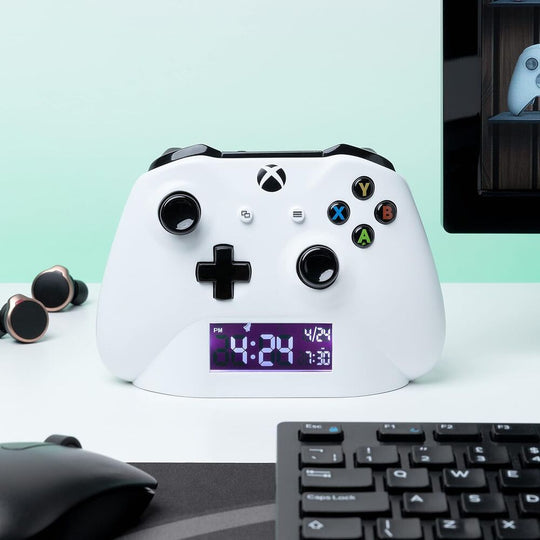 Vue latérale du réveil digital Xbox PALADONE montrant ses dimensions compactes et son style moderne