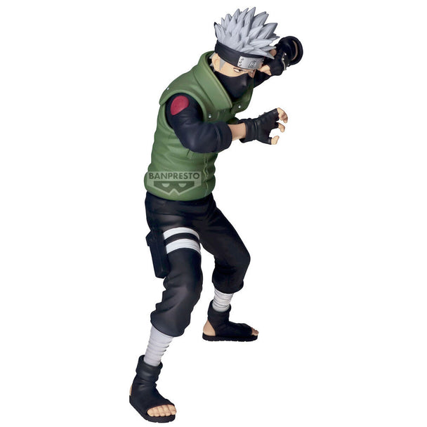 Profil gauche de la figurine Kakashi Hatake Naruto Shippuden montrant la pose dynamique et le visage masqué