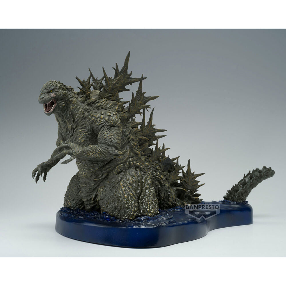 Vue arrière de la figurine Godzilla BANPRESTO mettant en avant les écailles et la queue