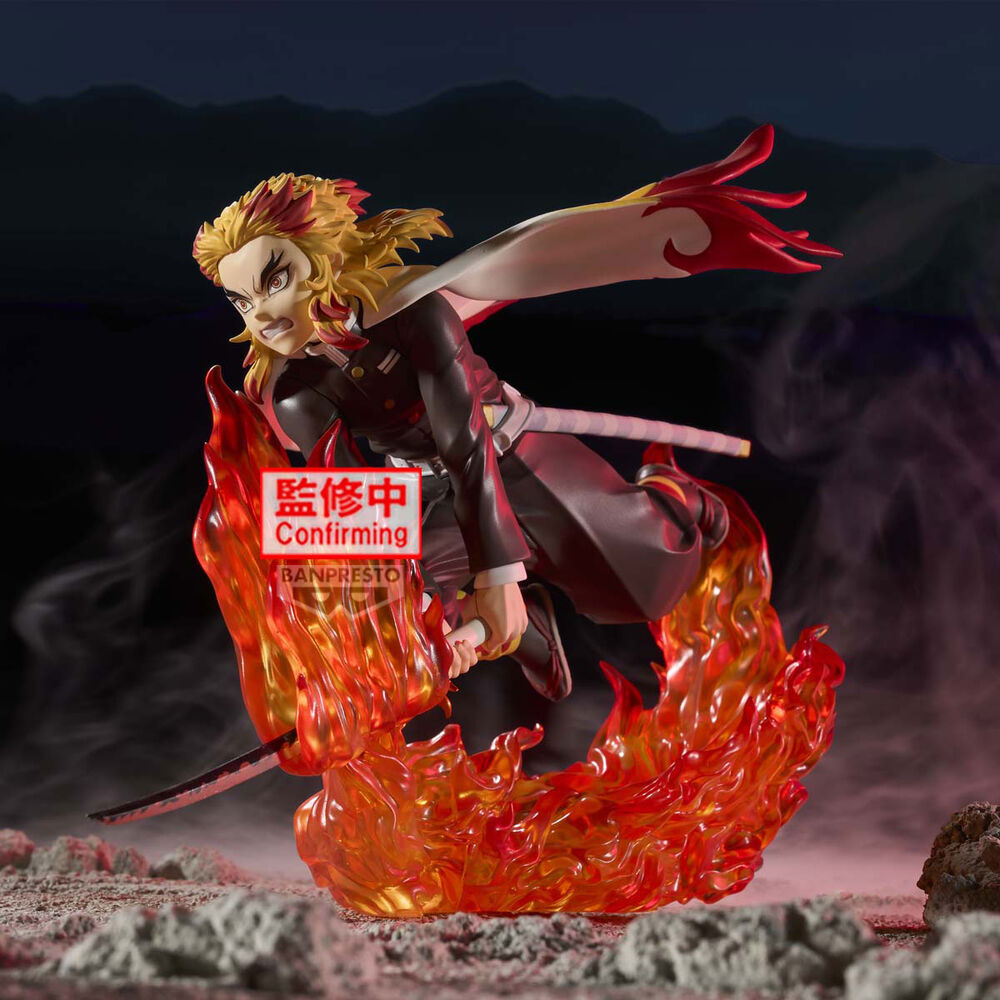 Vue arrière de la figurine Kyojuro Rengoku Demon Slayer mettant en valeur son manteau