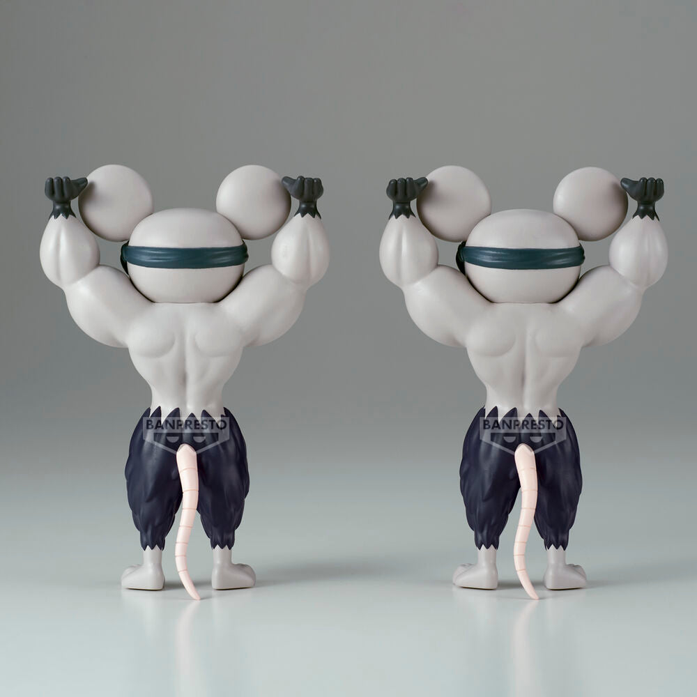 Présentation des figurines Demon Slayer Muscular Mice sur un socle, parfait pour collection