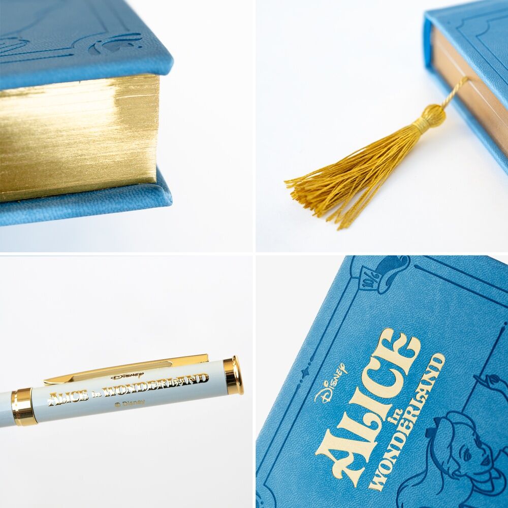 Marque-page avec pompon attaché au cahier pour un accès facile aux notes