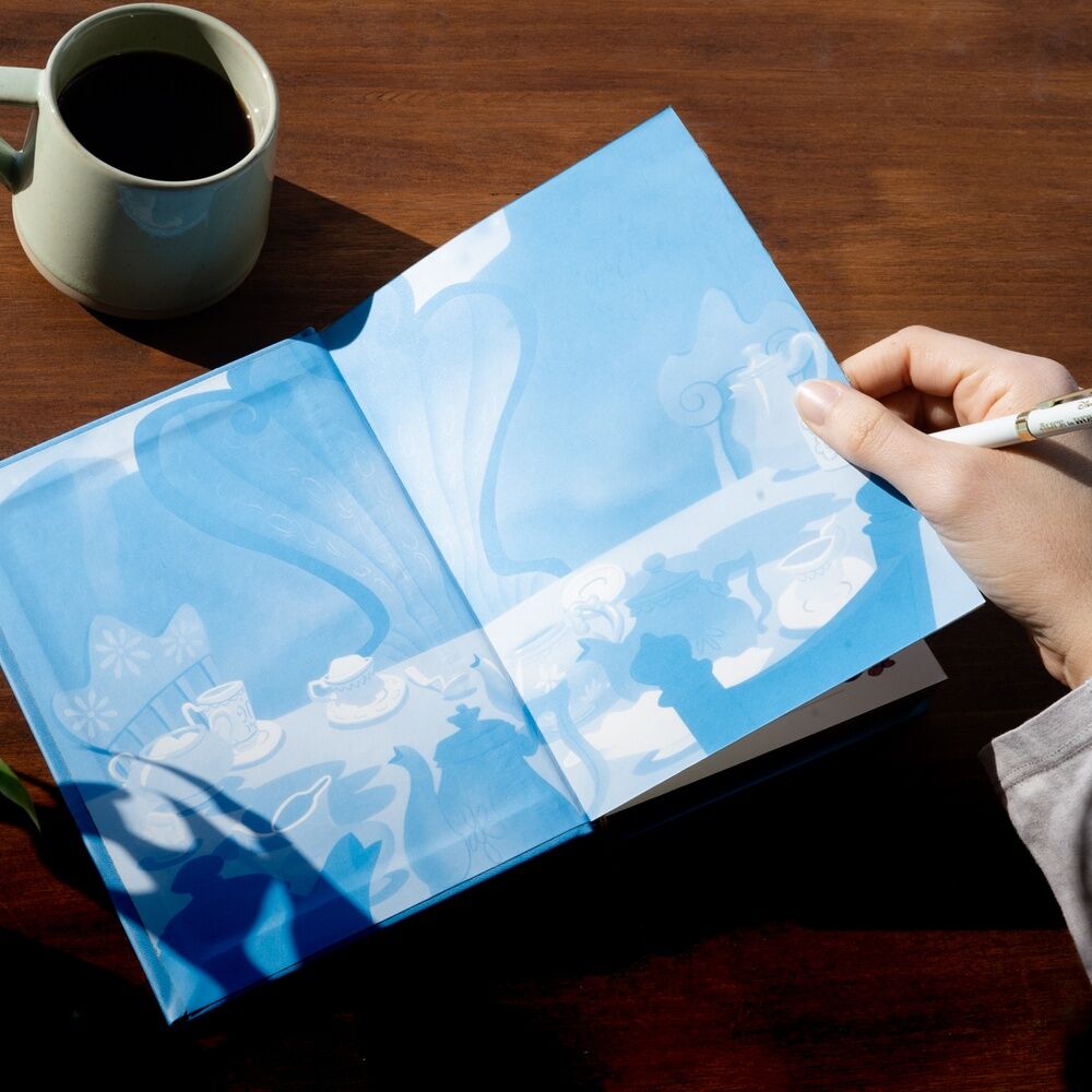 Cahier et stylo présentés dans un coffret cadeau élégant et soigné