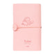 Couverture avant du carnet de voyage Pusheen ERIK en simili cuir beige avec illustration Pusheen