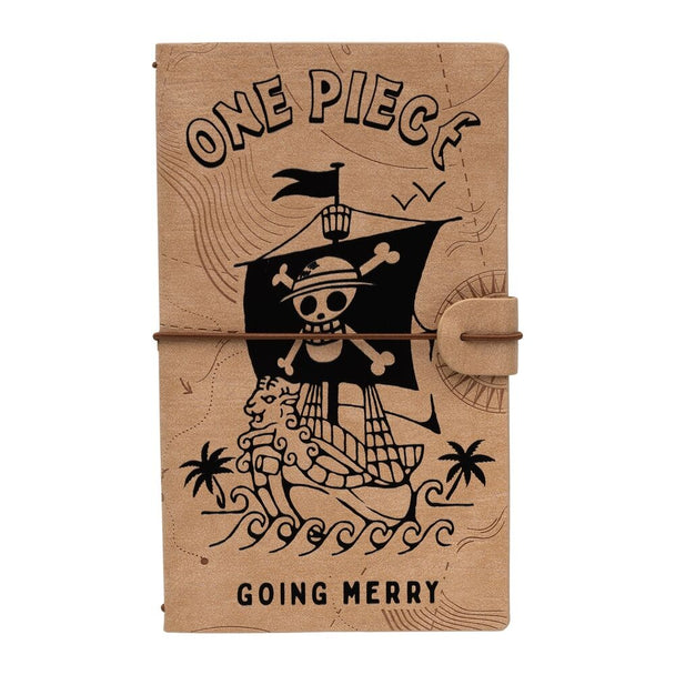 Vue de face du carnet de voyage One Piece ERIK avec couverture souple beige et élastique noir