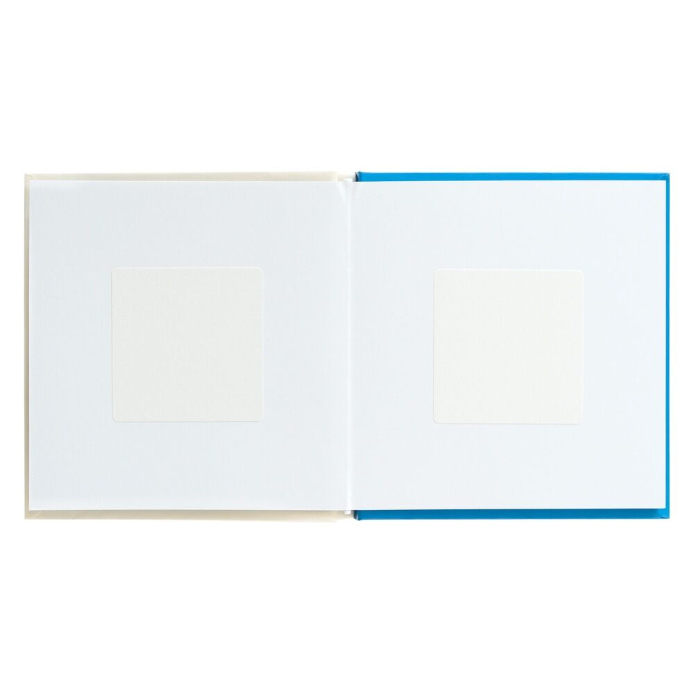 Détail des pages autocollantes avec texture adhésive pour fixer les clichés