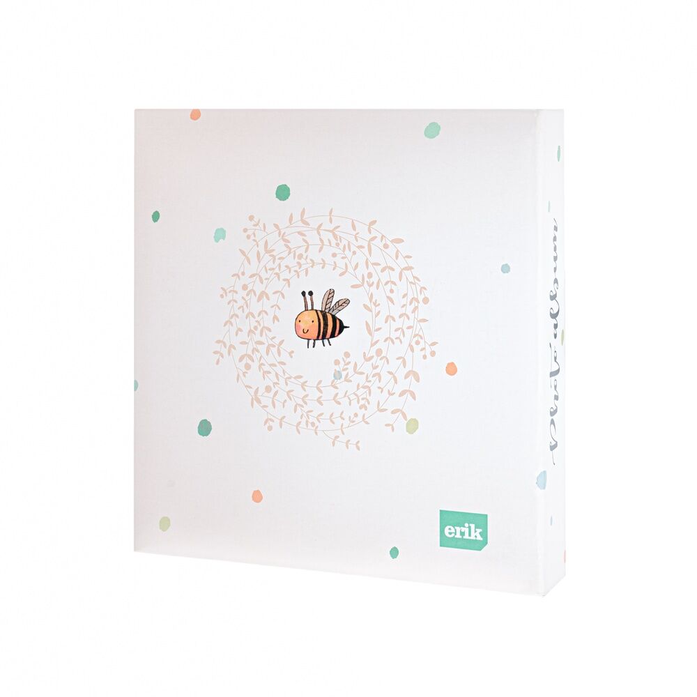 Détail du motif lapin sur la couverture avec une finition soignée