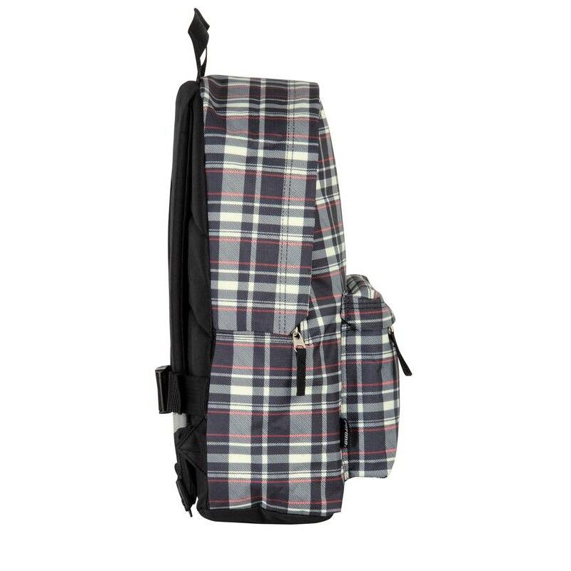 Sac à dos PERONA porté par un mannequin, illustrant son ergonomie et son style pratique