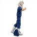 Photo rapprochée des mains de la figurine Shoto Todoroki avec effets de flammes et glace