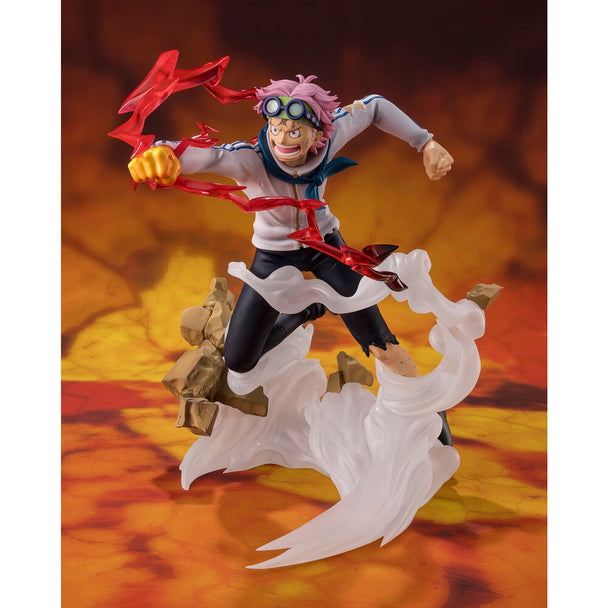 Profil de la figurine Koby One Piece par TAMASHII NATIONS, montrant les détails des vêtements et accessoires