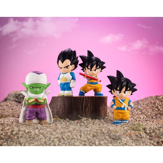 Figurine Dragon Ball Daima Sofbits 7cm exposée avec d’autres produits Dragon Ball
