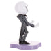 Vue rapprochée de la tête sculptée du personnage Jack Skellington.