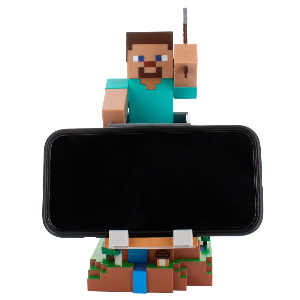 Zoom sur la texture et les détails du personnage Steve de Minecraft sur le support Cable Guy.