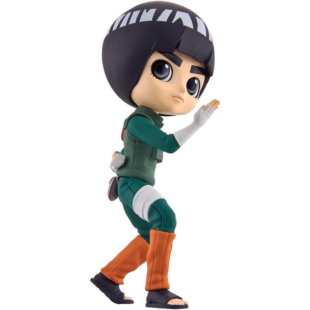 Profil gauche de la figurine Rock Lee Q Posket mettant en valeur sa pose dynamique