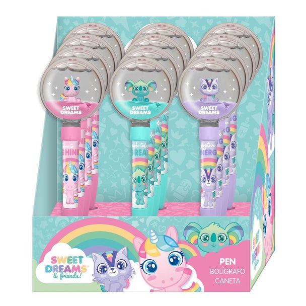 Vue rapprochée d'un embout fantaisie Dreams & Friends coloré sur un stylo enfant