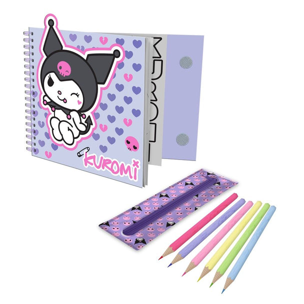 Pages intérieures du set de coloriage Hello Kitty et Kuromi montrant des dessins prêts à être coloriés