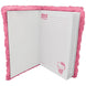 Vue détaillée du cahier Hello Kitty et amis avec peluche, montrant la texture et le design coloré du produit KIDS LICENSING