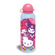 Gourde Hello Kitty posée sur une table, mettant en avant son design léger et durable