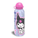 Gourde Hello Kitty Kuromi posée sur une table, prête à être utilisée par un enfant
