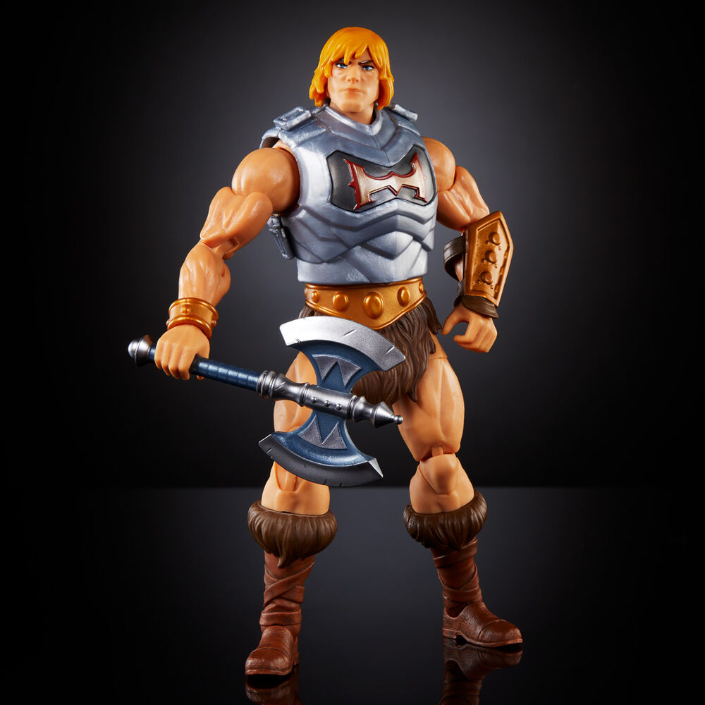 Vue rapprochée des articulations multiples de la figurine He-Man 17cm