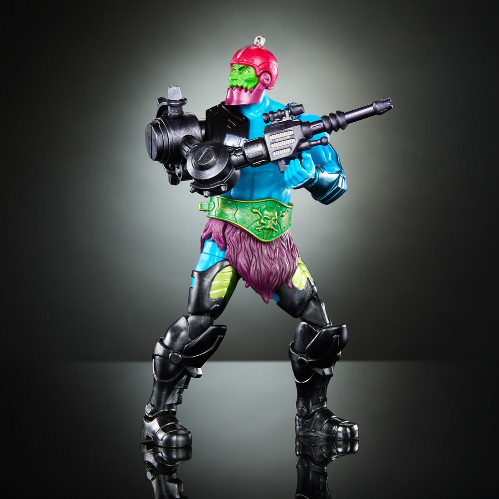 Vue rapprochée du bras robotique avec ses quatre accessoires interchangeables sur la figurine Trap Jaw