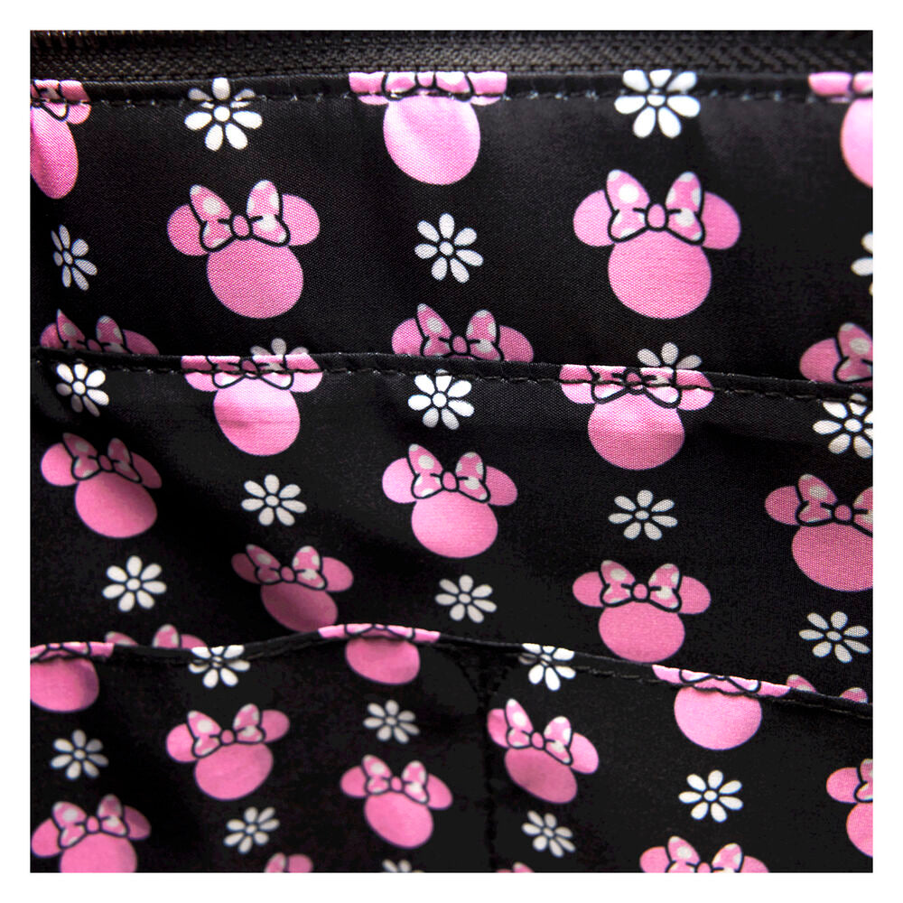 Présentation du sac tote Minnie porté à l'épaule pour montrer le style et la taille